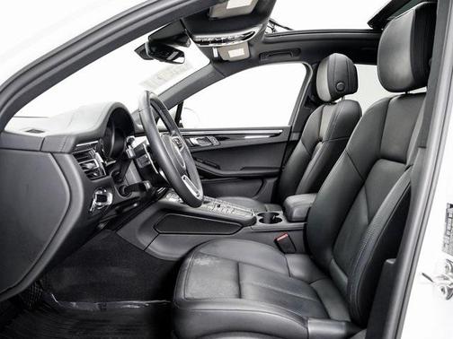 2021 Porsche Macan 