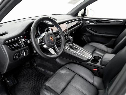 2021 Porsche Macan 