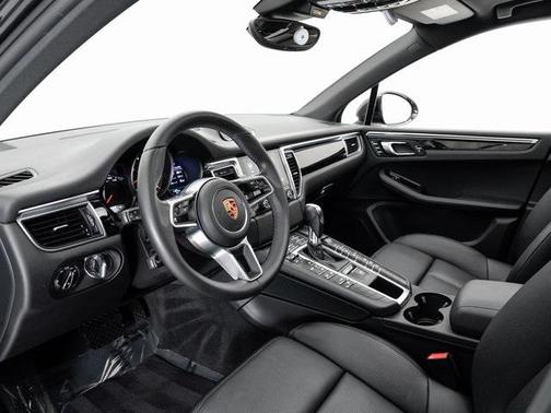 2018 Porsche Macan Base