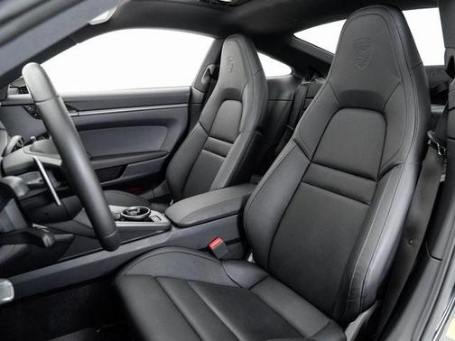 2020 Porsche 911 Carrera