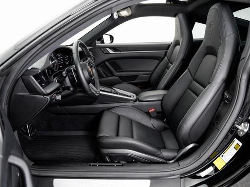 2020 Porsche 911 Carrera