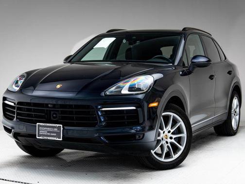 Moonlight Blue Metallic 2021 Porsche Cayenne Cayenne