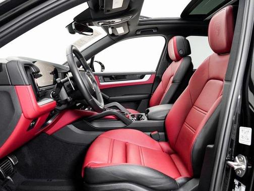 2024 Porsche Cayenne S
