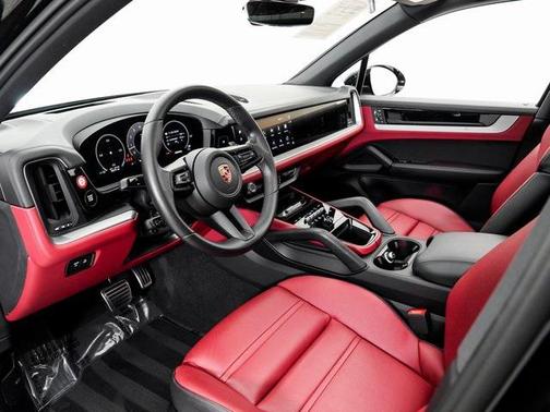 2024 Porsche Cayenne S