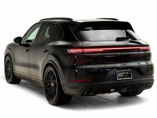 2024 Porsche Cayenne S