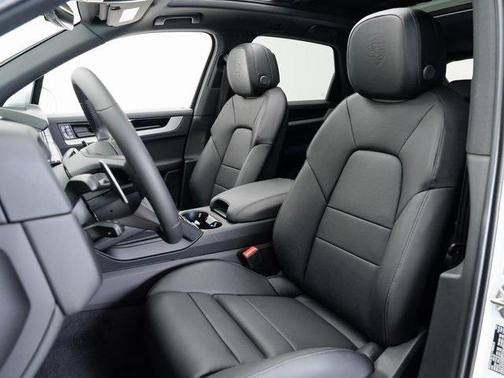 2025 Porsche Cayenne 