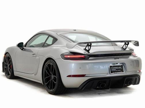2022 Porsche 718 Cayman GT4