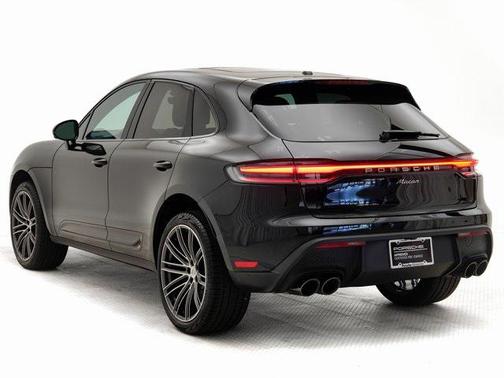 2025 Porsche Macan