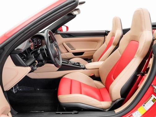 2022 Porsche 911 Carrera GTS