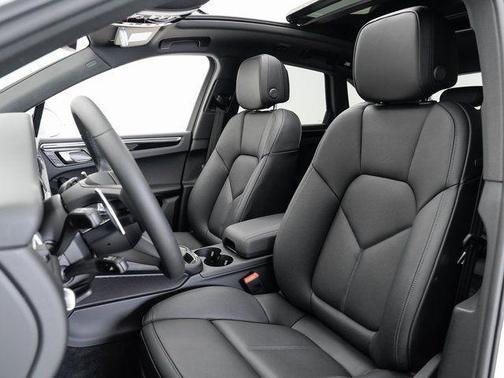 2025 Porsche Macan Macan