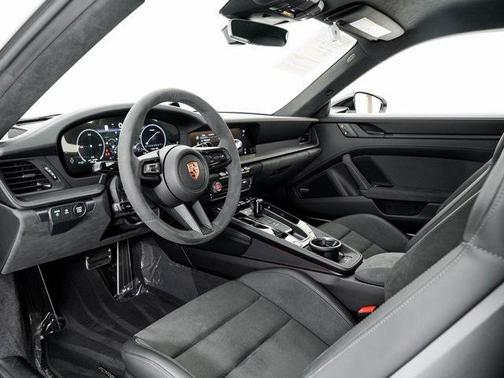 2025 Porsche 911 Carrera GTS