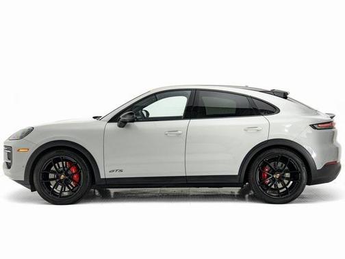 2025 Porsche Cayenne GTS