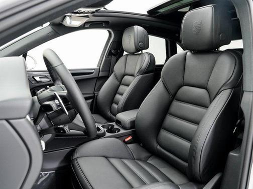 Chalk 2026 Porsche Macan Macan