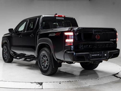 Super Black 2023 Nissan Frontier PRO-4X
