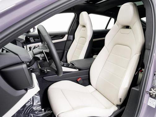 2026 Porsche Panamera 4