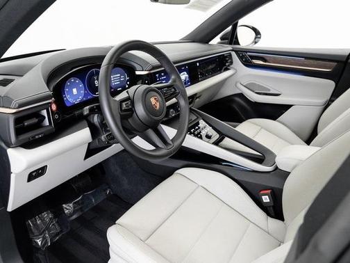 2024 Porsche Macan 4