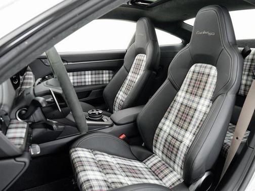 2025 Porsche 911 Turbo S