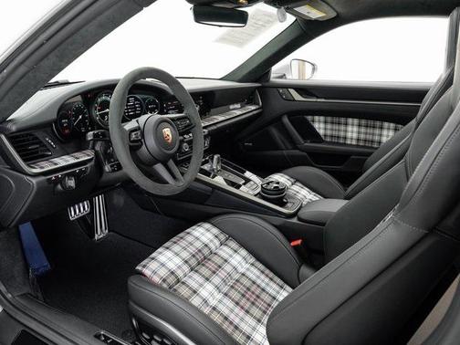 2025 Porsche 911 Turbo S