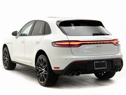 2025 Porsche Macan