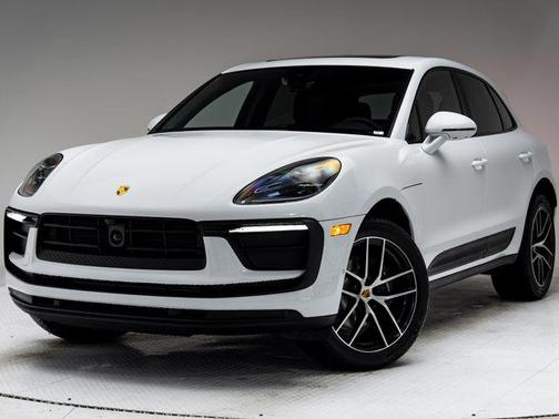Carrara White Metallic 2026 Porsche Macan Macan