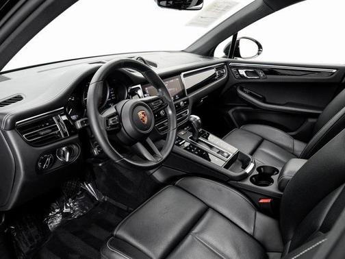 2023 Porsche Macan T