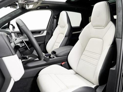 2026 Porsche Cayenne GTS