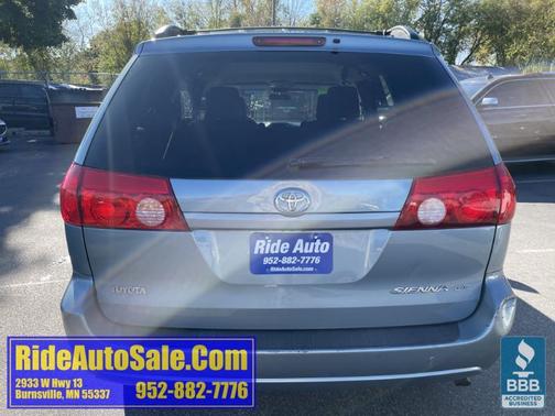 2009 Toyota Sienna LE
