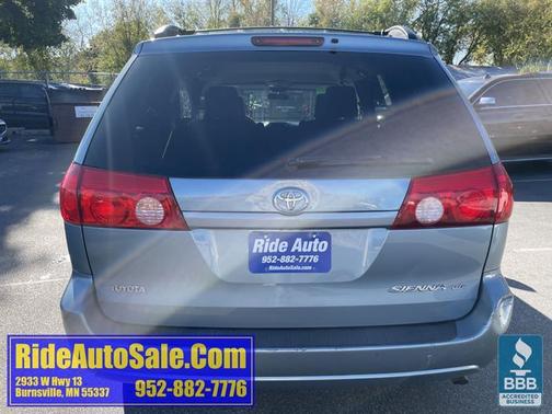 2009 Toyota Sienna LE