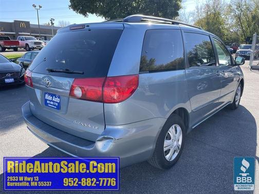 2009 Toyota Sienna LE