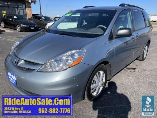 2009 Toyota Sienna LE