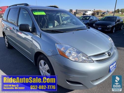 2009 Toyota Sienna LE