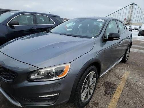 2016 Volvo S60 Cross Country T5 Platinum