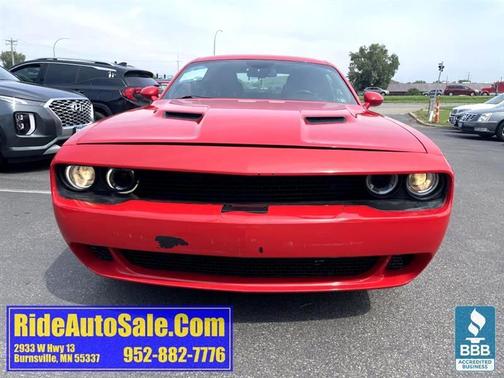 2019 Dodge Challenger SXT 305HP RUNS GREAT!