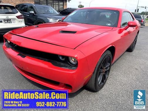 2019 Dodge Challenger SXT 305HP RUNS GREAT!