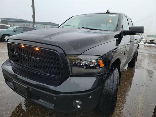 2016 RAM 1500 SLT