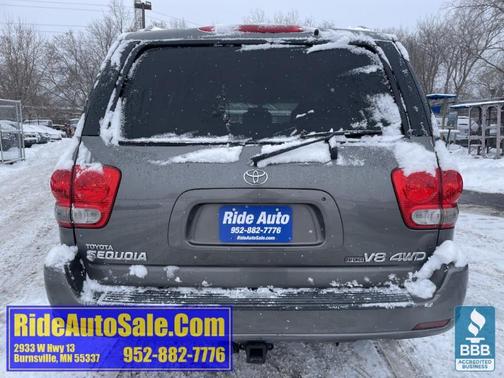 2005 Toyota Sequoia SR5