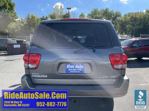 2005 Toyota Sequoia SR5