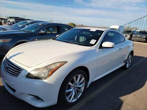 2011 INFINITI G37x Base
