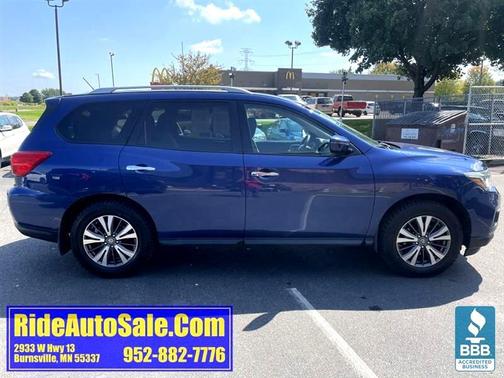 2017 Nissan Pathfinder S