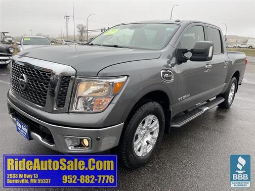 2017 Nissan Titan SV