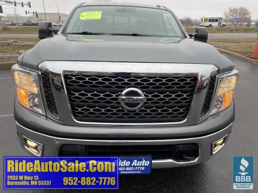 2017 Nissan Titan SV