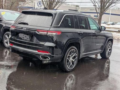 2023 Jeep Grand Cherokee Summit