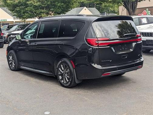 2021 Chrysler Pacifica Touring-L