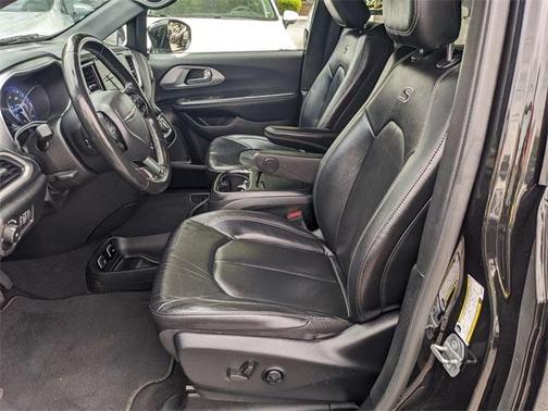 2021 Chrysler Pacifica Touring-L