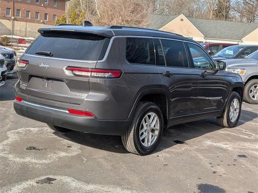 2022 Jeep Grand Cherokee L Laredo