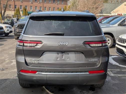 2022 Jeep Grand Cherokee L Laredo