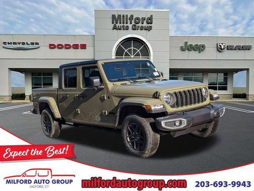 2026 Jeep Gladiator Sport