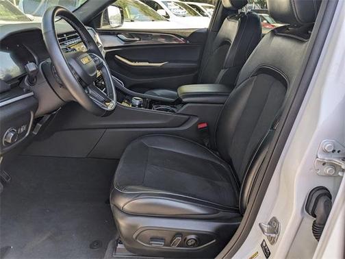 2022 Jeep Grand Cherokee Altitude