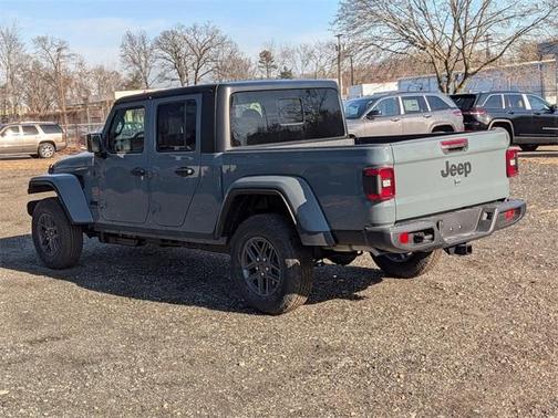 2026 Jeep Gladiator Sport