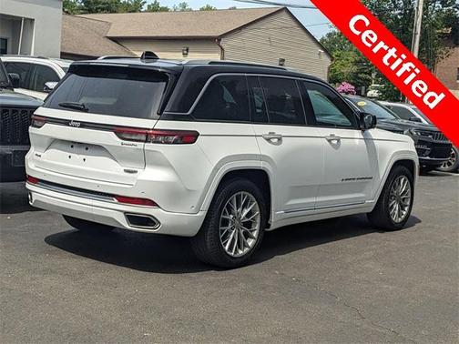2022 Jeep Grand Cherokee Summit